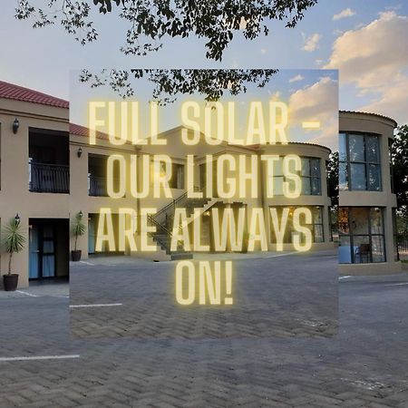 African Sands Guesthouse Load Shedding Free Bloemfontein Dış mekan fotoğraf