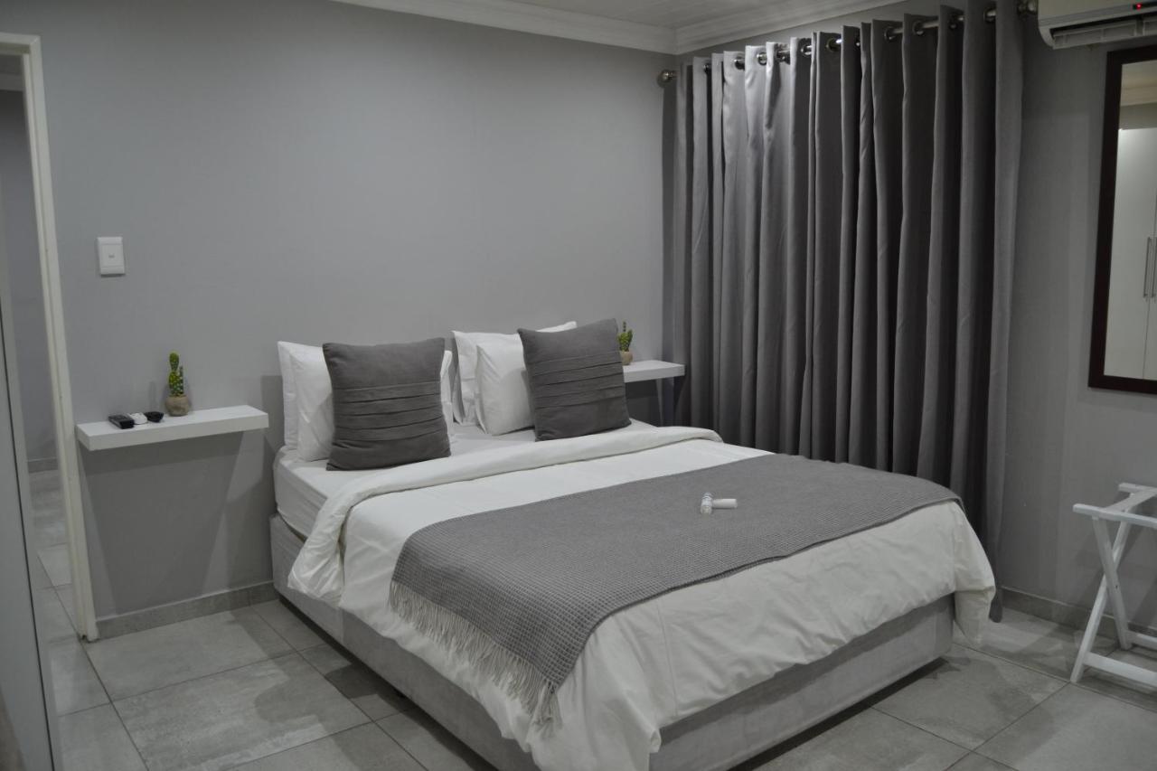 African Sands Guesthouse Load Shedding Free Bloemfontein Dış mekan fotoğraf