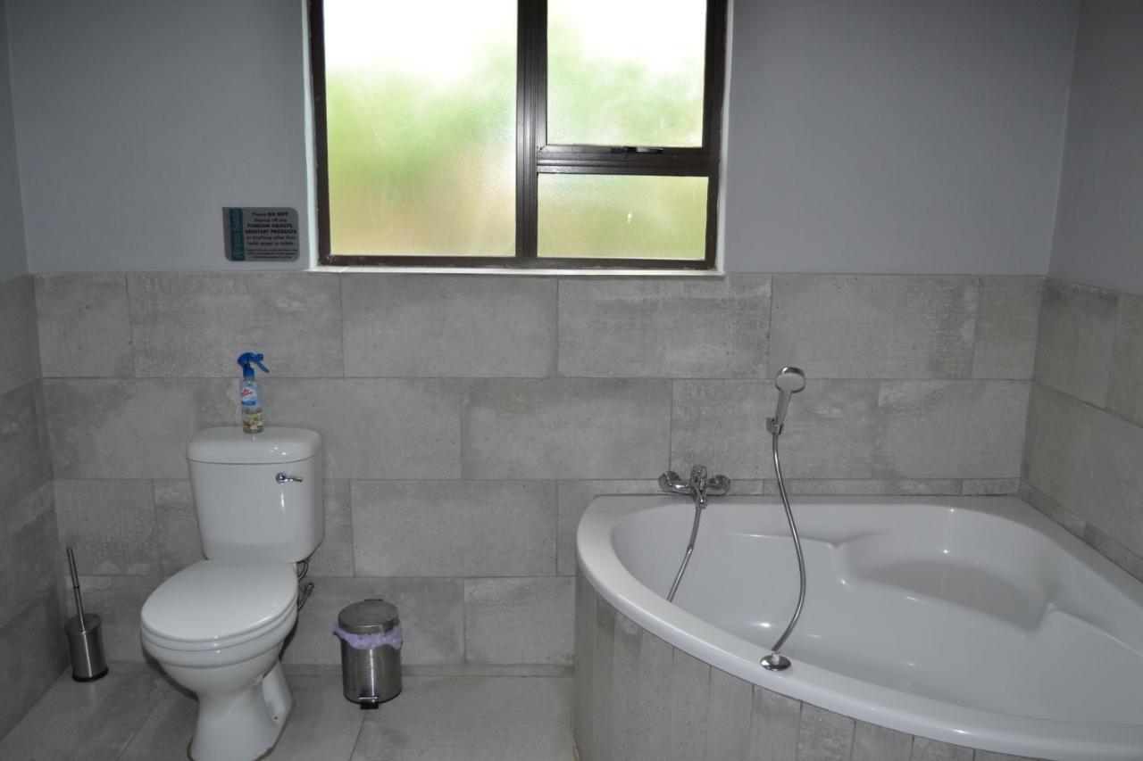 African Sands Guesthouse Load Shedding Free Bloemfontein Dış mekan fotoğraf