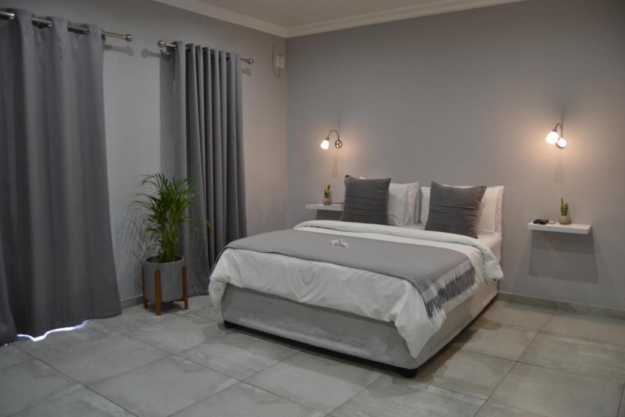 African Sands Guesthouse Load Shedding Free Bloemfontein Dış mekan fotoğraf