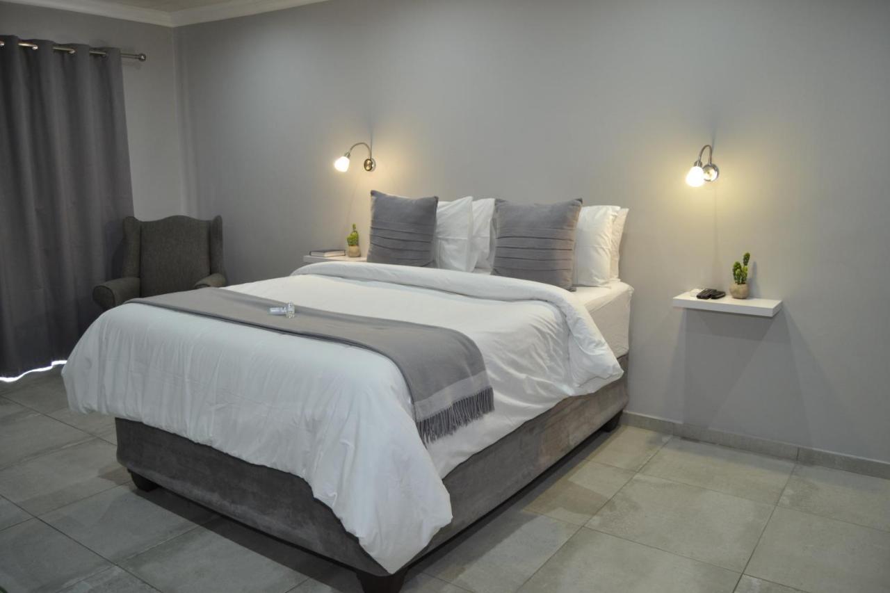 African Sands Guesthouse Load Shedding Free Bloemfontein Dış mekan fotoğraf